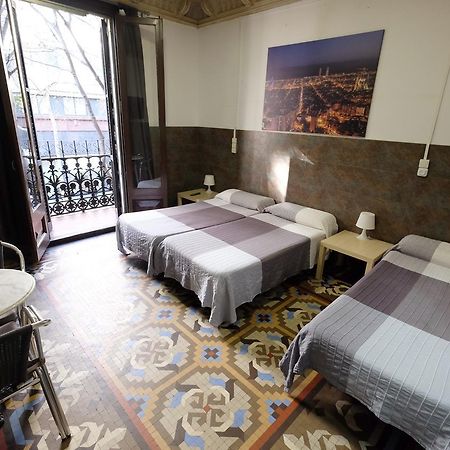 Lenin Hostel Barcelona Eksteriør billede