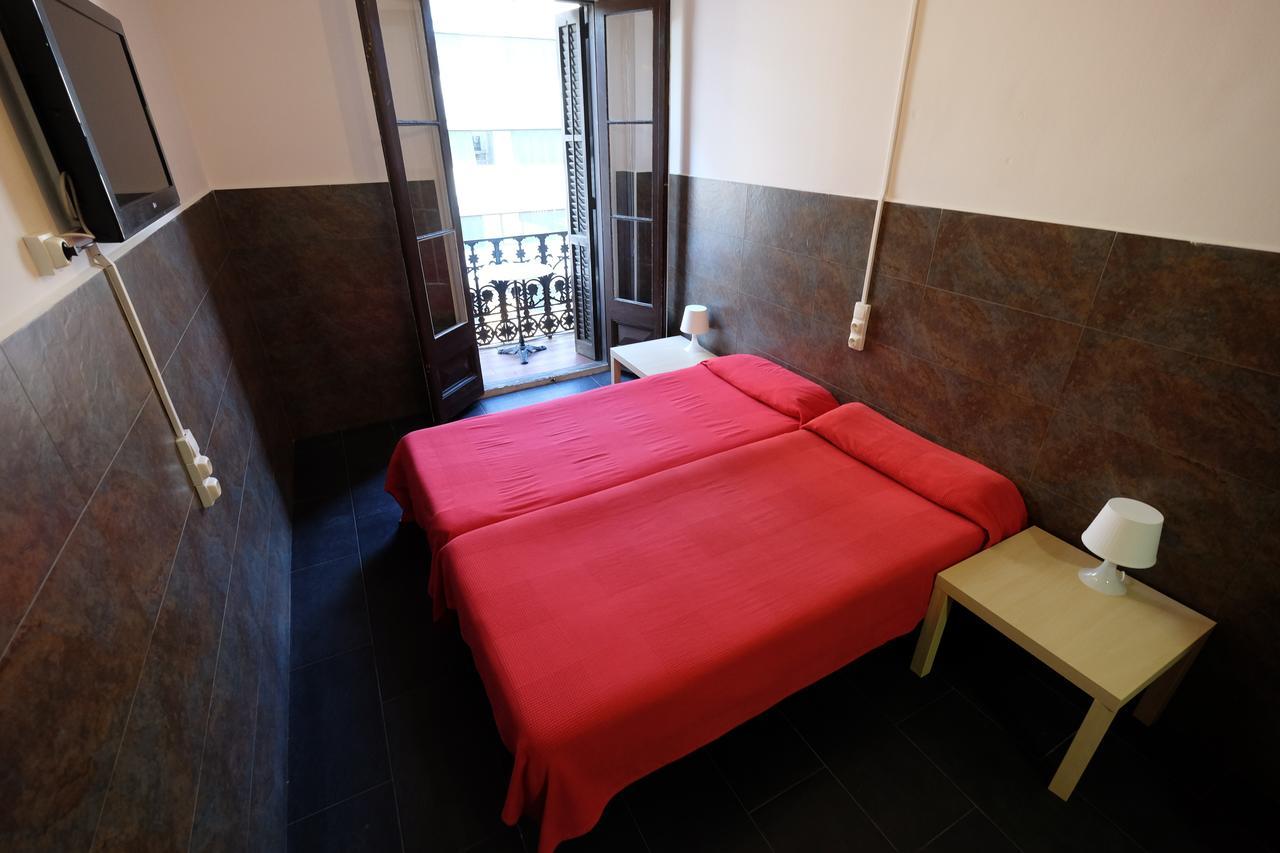 Lenin Hostel Barcelona Eksteriør billede