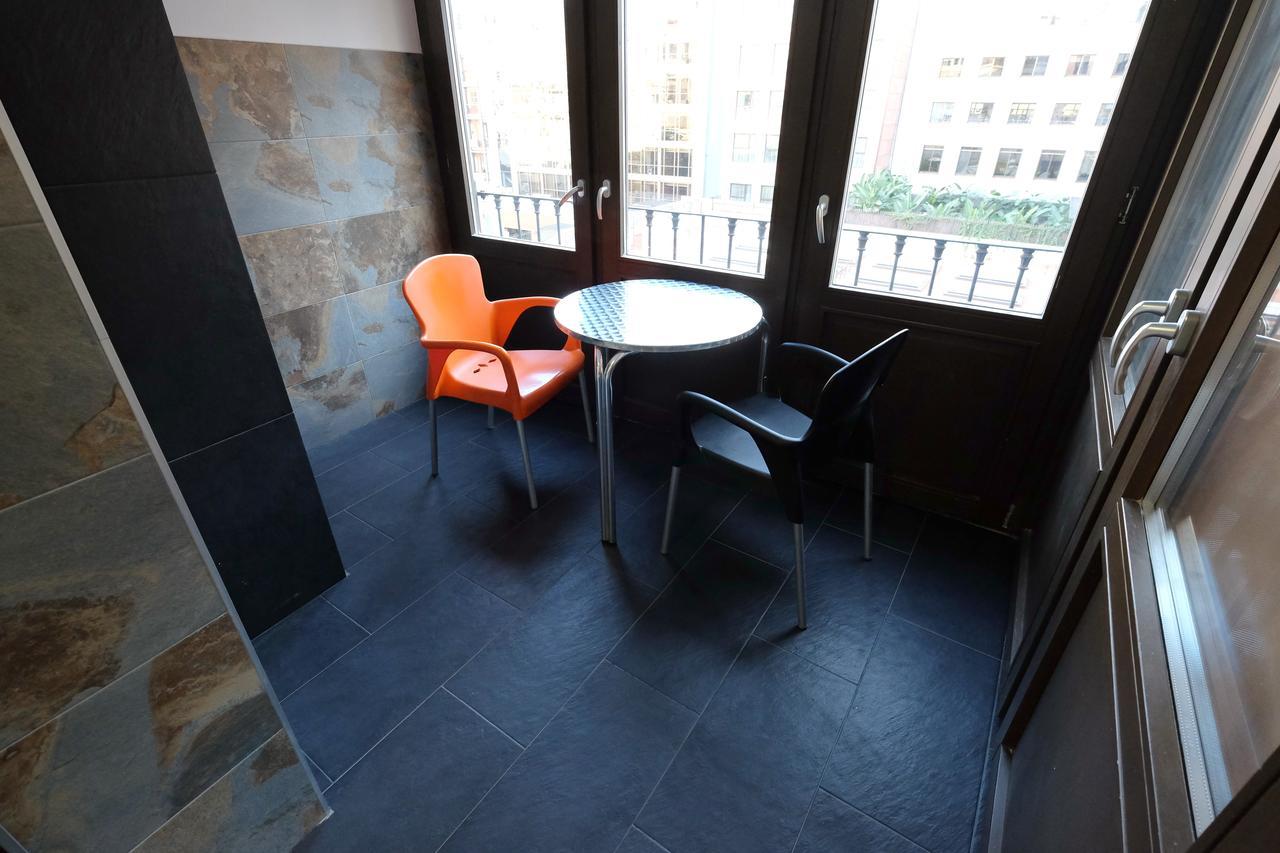 Lenin Hostel Barcelona Eksteriør billede