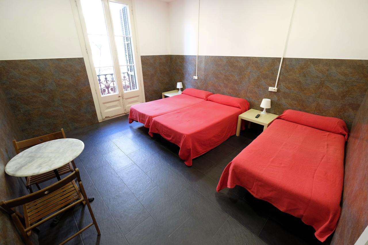Lenin Hostel Barcelona Eksteriør billede