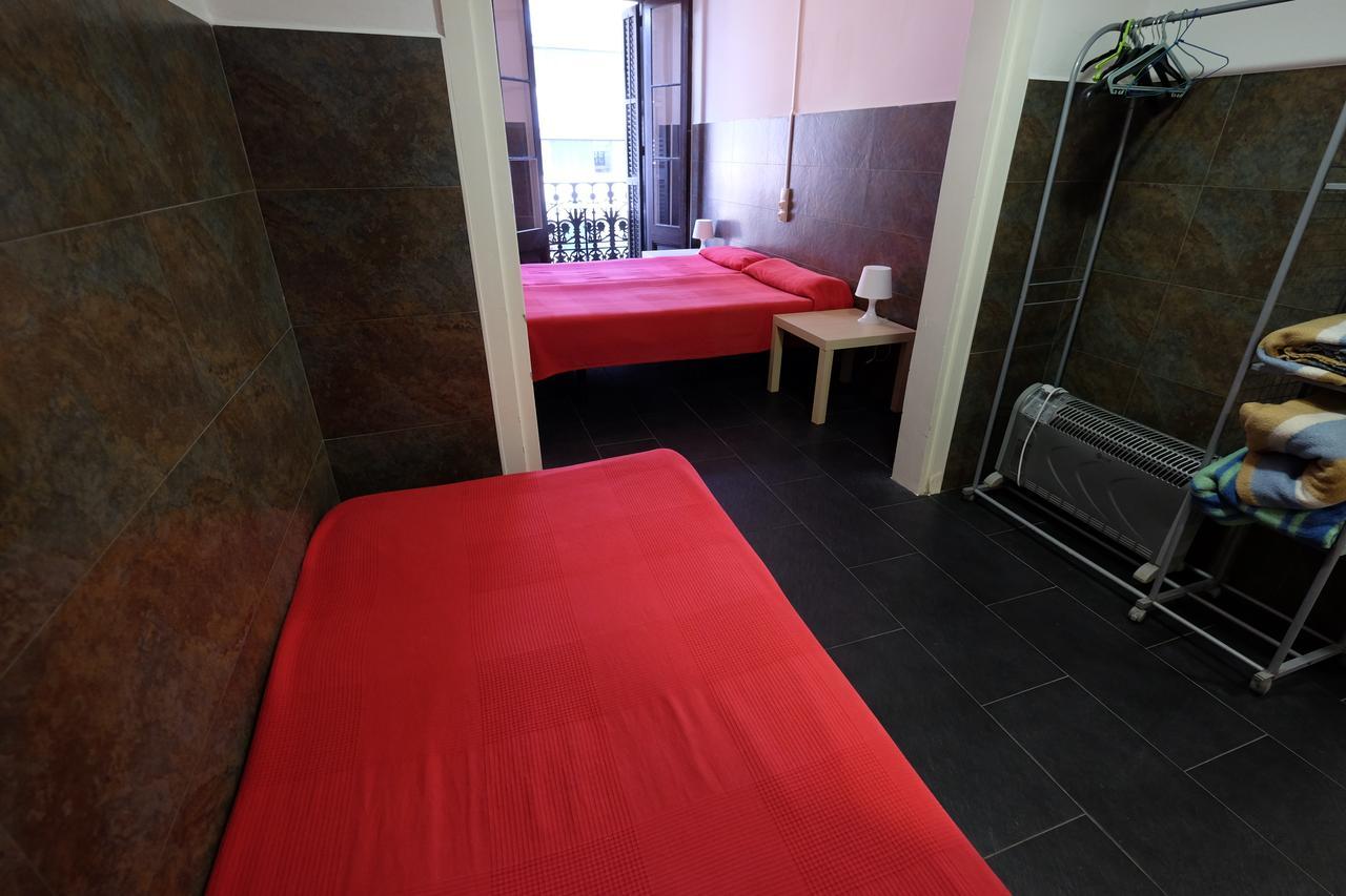Lenin Hostel Barcelona Eksteriør billede