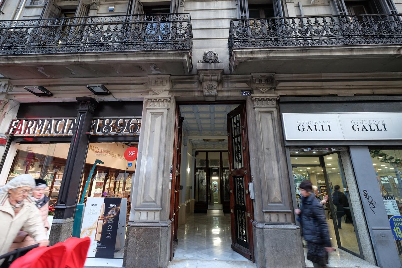 Lenin Hostel Barcelona Eksteriør billede