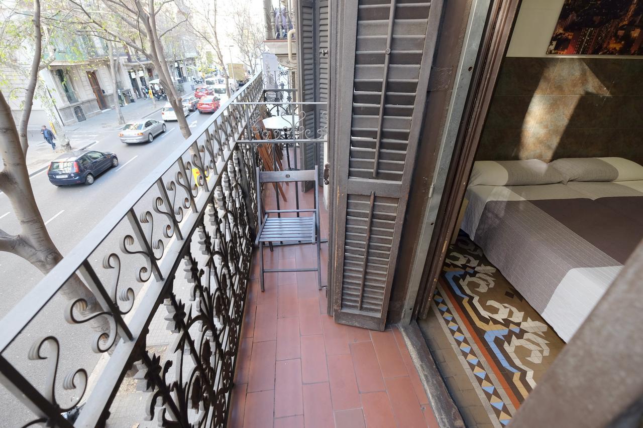 Lenin Hostel Barcelona Eksteriør billede