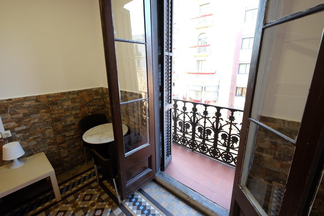Lenin Hostel Barcelona Eksteriør billede