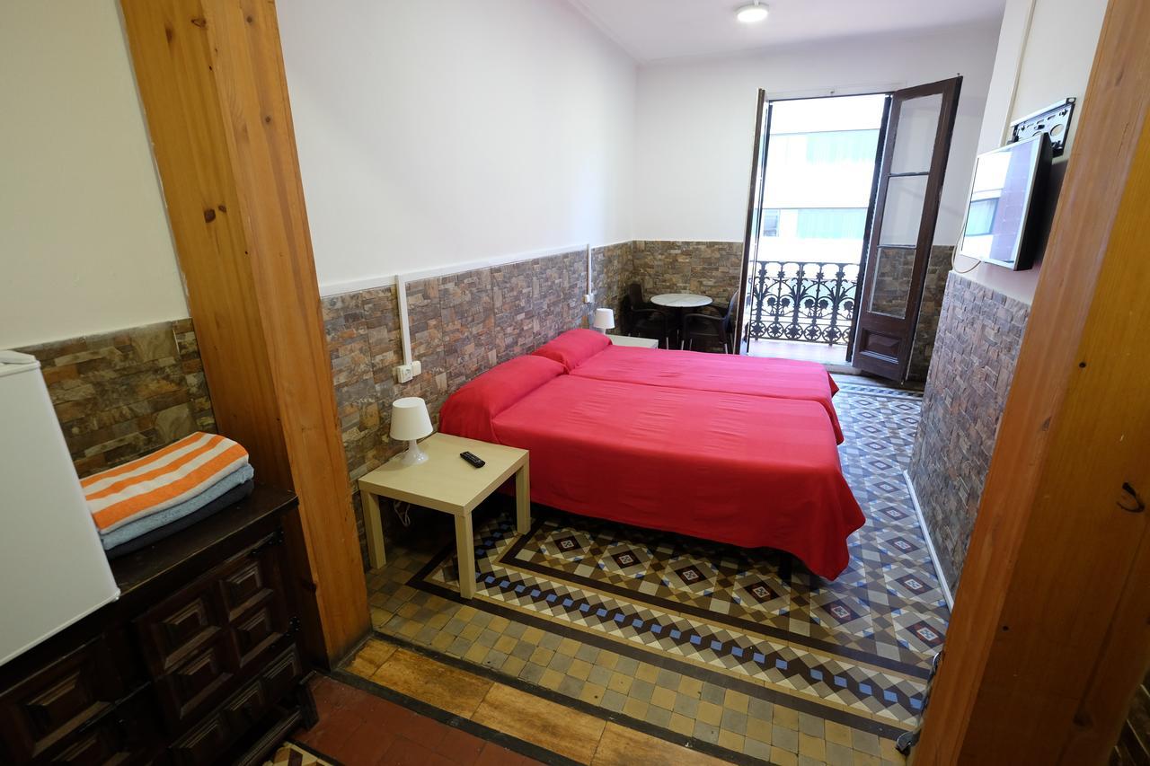 Lenin Hostel Barcelona Eksteriør billede