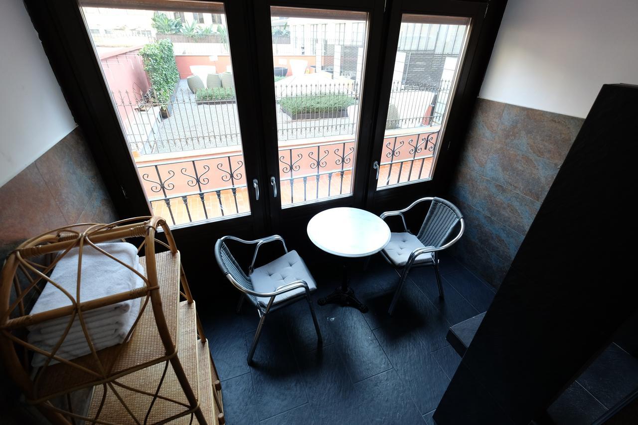 Lenin Hostel Barcelona Eksteriør billede