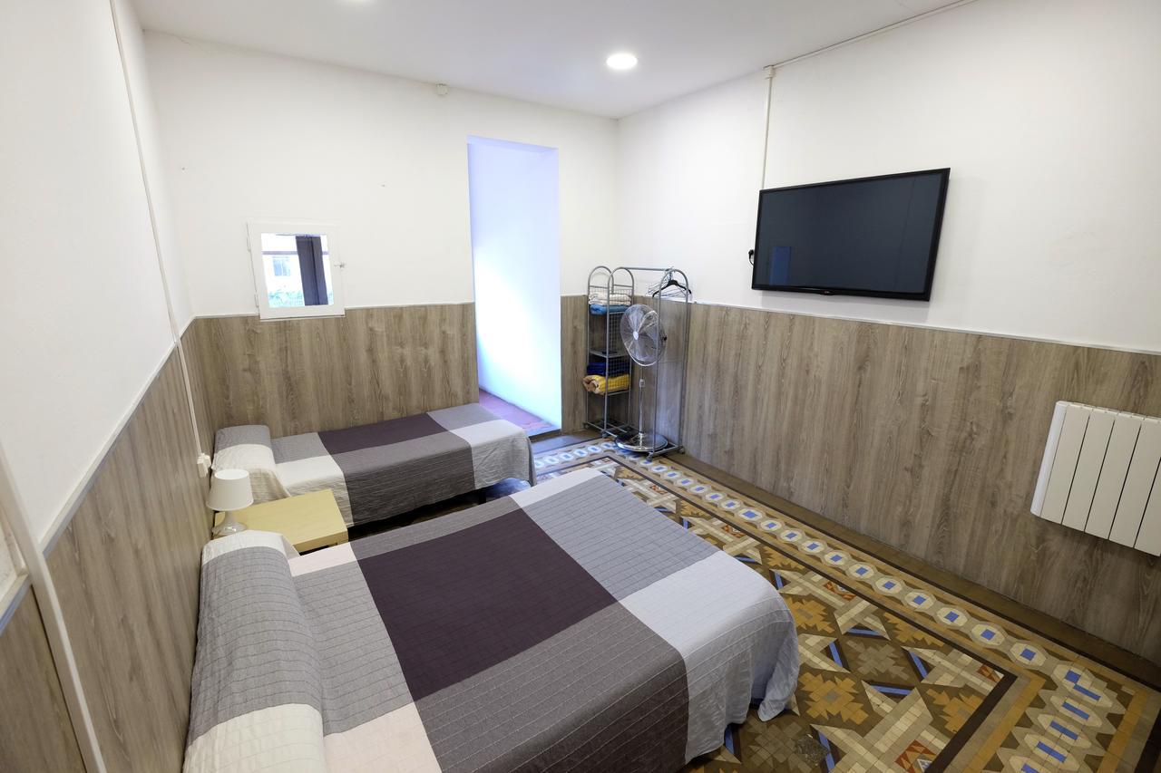 Lenin Hostel Barcelona Eksteriør billede