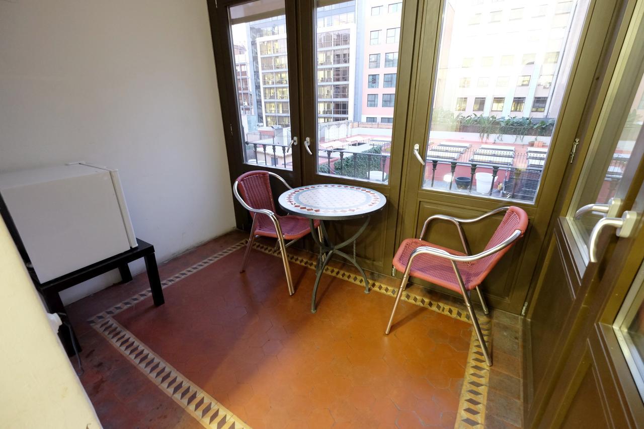 Lenin Hostel Barcelona Eksteriør billede