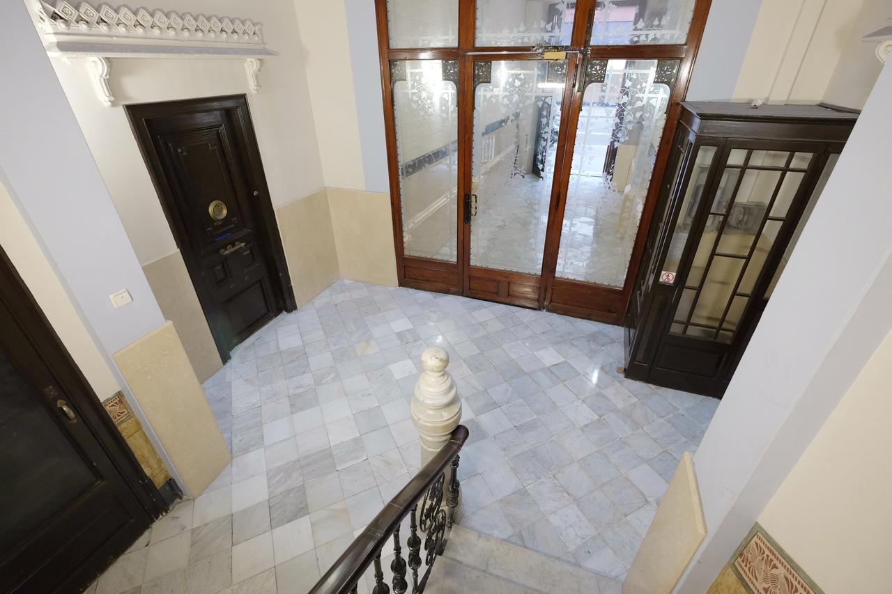 Lenin Hostel Barcelona Eksteriør billede