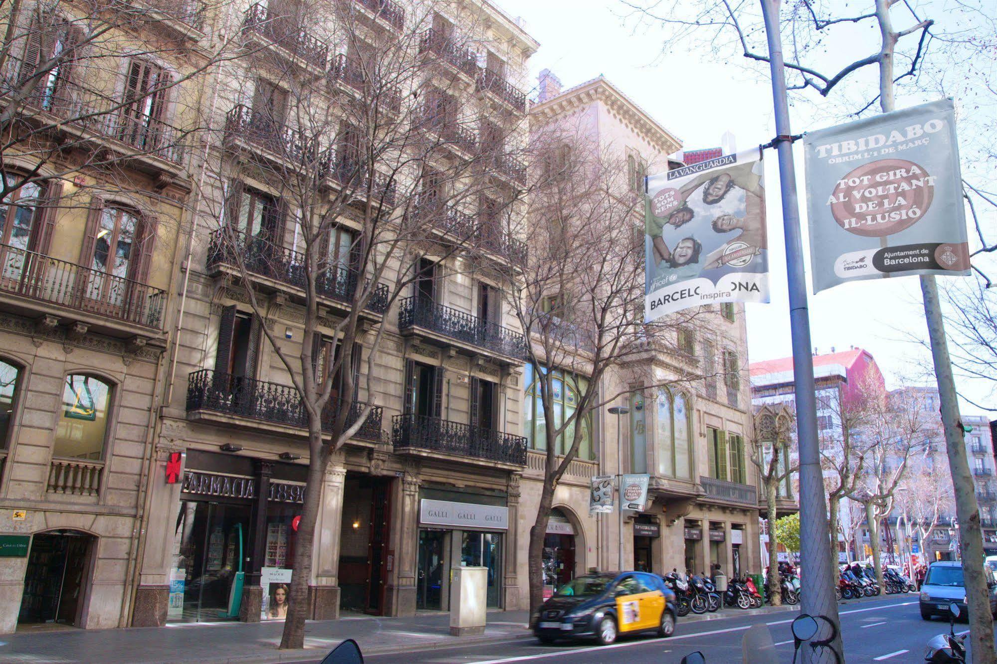Lenin Hostel Barcelona Eksteriør billede