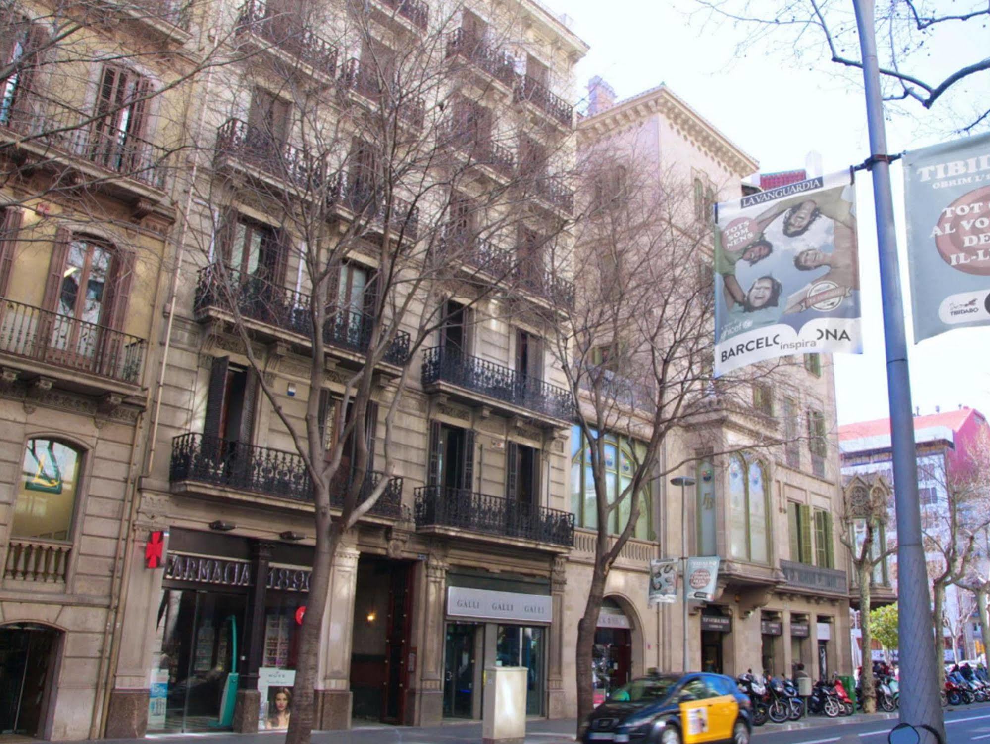 Lenin Hostel Barcelona Eksteriør billede